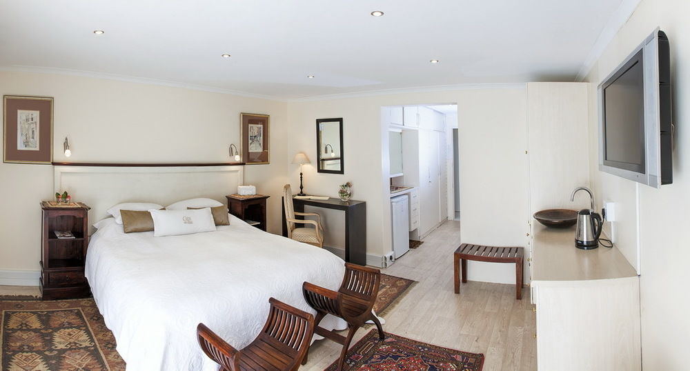 Cape Pillars Boutique Hotel Durbanville Extérieur photo